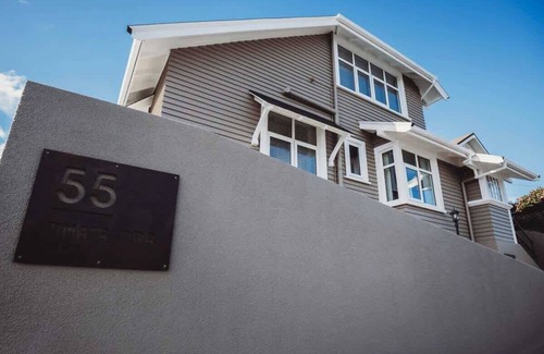 New Plymouth Villa | Luxurious 1920 Heritage Home in New Plymouth
