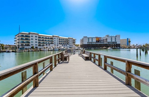 Madeira Beach Condo | Luxurious 1BR, 1BA Condo: Madeira Beach