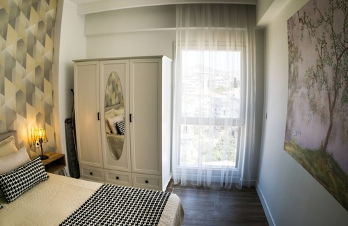 Kusadasi Condo | Luxurious 1BR! Netflix & kitchen - 5 min from the beach