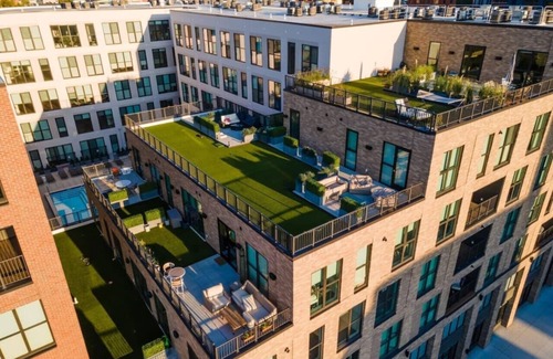 Pendleton Apartment | Luxurious 2 Bed Suite—in OTR Cincinnati!