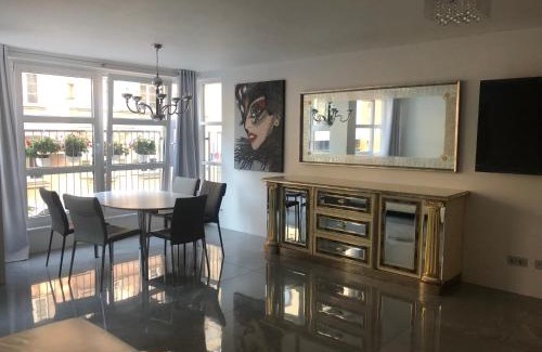 Gartnerplatz Apartment | Luxurious 2 Bedroom Apartment Old City