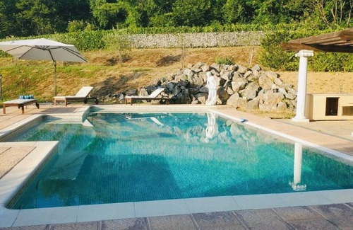 Castelnuovo di Garfagnana Villa | Luxurious 2-bedroom villa with private pool, AC, WiFi , Vineyard in Tuscany