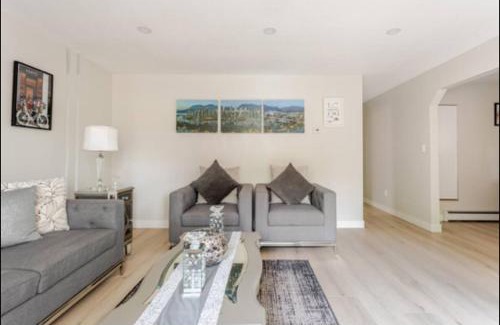 Burke Mountain House | Luxurious 2 Bedrooms 2 bathrooms private suite in Coquitlam