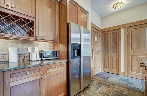 River Run Condo | Luxurious 2 BR in River Run Village with Ski in ski out- No Cleaning Fee by RedAwning