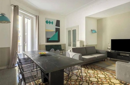Vatican Apartment | LUXURIOUS 200SQM APARTMENT NEAR VATICAN: HISTORIC ELEGANCE AND MODERN COMFORTS
