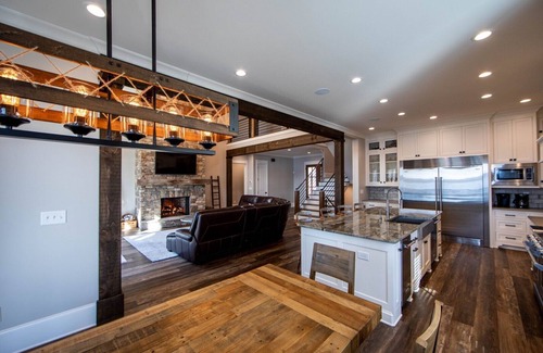 Lake Oconee House | Luxurious 2019-5 Bedroom Lakefront Home. Available April 1-15, 2025