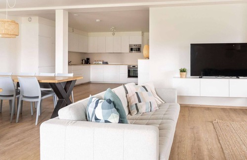 Nes Apartment | Luxurious 24-person apartment on Ameland