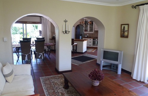 Somerset West Apartment | Luxurious 250 sqm apartment in a quiet location