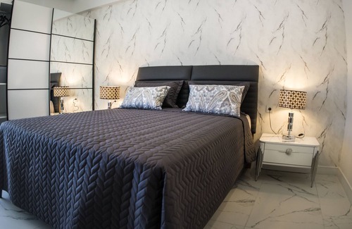 Kusadasi Condo | Luxurious 2BR! Netflix & kitchen - 5 min from the beach