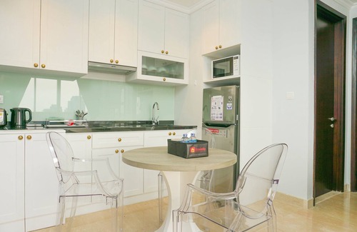 Cikini Apartment | Luxurious 2BR with Private Lift at Menteng Park Apartment