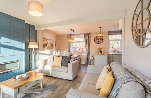 North Sunderland House | Luxurious 3 bedroom semi detached house