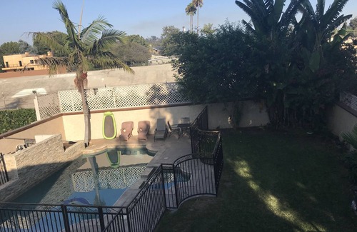Del Rey House | Luxurious 3 BD in Culver City with Pool& Hot Spa
