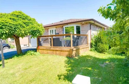 White Oaks House | Luxurious 3 Bed, 2 Bath Home with Heated pool.