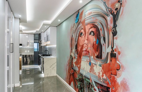 Shaka's Rock Apartment | Luxurious 3 bedroom beach front apartment