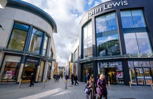 Chelmsford Apartment | Luxurious 3 Bedroom Penthouse in City Centre