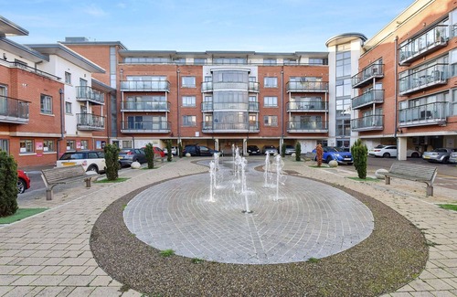 Chelmsford Apartment | Luxurious 3 Bedroom Penthouse in City Centre
