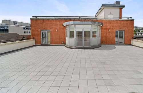 Chelmsford Apartment | Luxurious 3 Bedroom Penthouse in City Centre