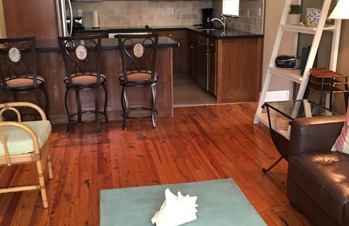 Hollywood Condo | Luxurious 3 Bedroom Villa on the Beautiful Hollywood Boardwalk