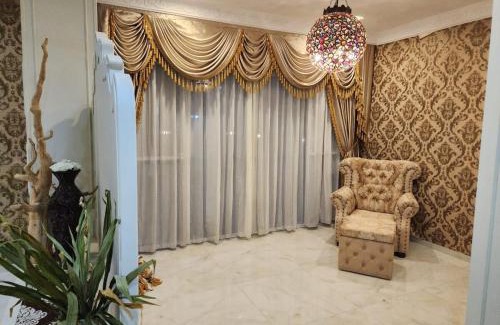 Batam House | Luxurious 3BR Tropicana Residence