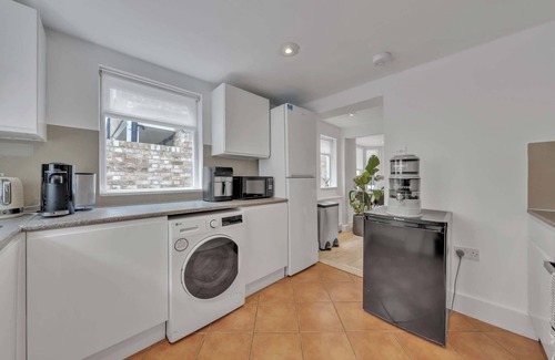 Fulham Broadway House | Luxurious 4-Bedroom Home in the Heart of Kensington