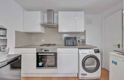 Fulham Broadway House | Luxurious 4-Bedroom Home in the Heart of Kensington
