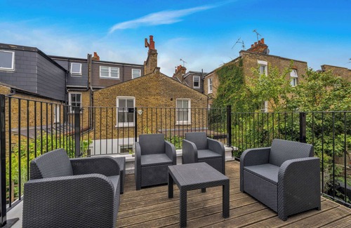Fulham Broadway House | Luxurious 4-Bedroom Home in the Heart of Kensington
