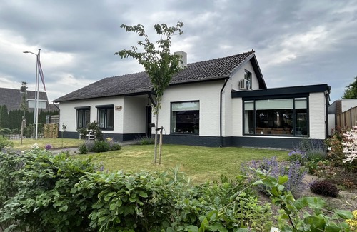 Wezep House | Luxurious 4 bedroom family house with lots of privacy, suited for young families