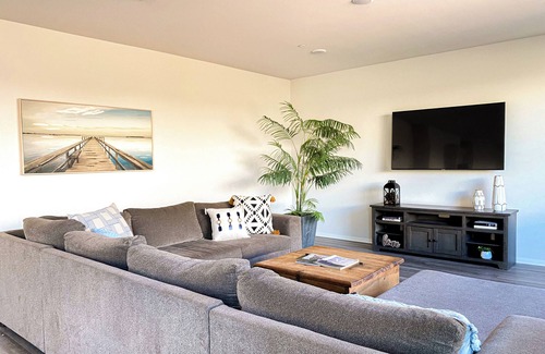 Riverside House | Luxurious 4 Bedroom house