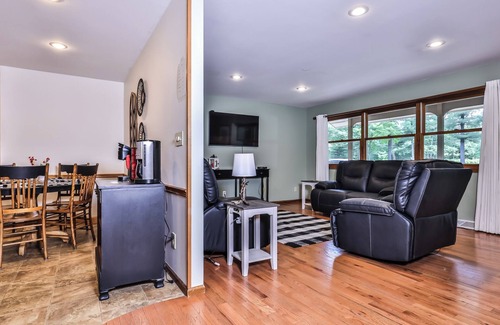 Minocqua House | Luxurious! 4-bedroom home minutes from downtown Minocqua!