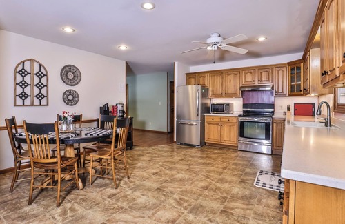 Minocqua House | Luxurious! 4-bedroom home minutes from downtown Minocqua!