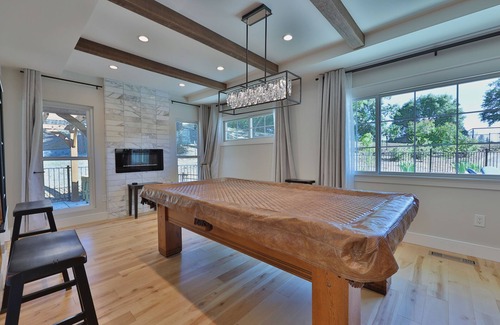 North Auburn House | Luxurious 4-bedroom house on 4.4 acres in delightful Auburn