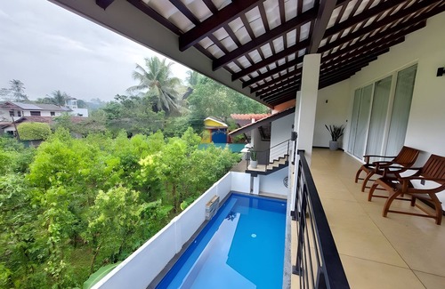 Galle Villa | Luxurious 4-bedroom villa with WiFi, AC ,Pool in gorgeous Galle near Galle fort