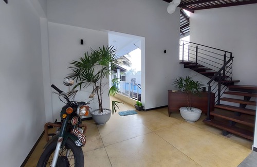 Galle Villa | Luxurious 4-bedroom villa with WiFi, AC ,Pool in gorgeous Galle near Galle fort