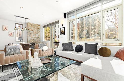 Midtown West Apartment | Luxurious 4 BR Penthouse
