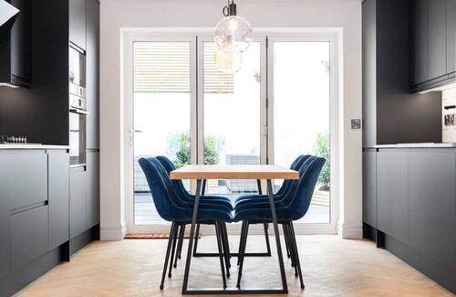 Roath House | Luxurious 4Bd House | Roath Park