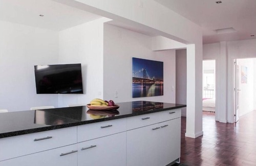 Carcavelos Apartment | Luxurious 4Bedroom Apartment with Terrace & Sea Views,100m from Carcavelos Beach