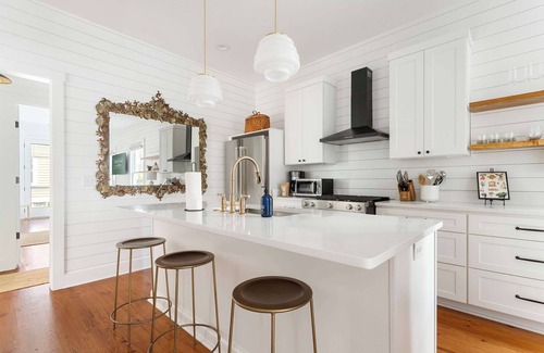 Westside House | Luxurious 4BR Downtown Home - Walkable!