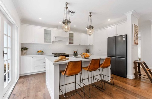Wentworth Falls House | Luxurious 4BR Villa/Bush/Fireplace/Pet Friendly