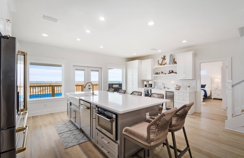 Dauphin Island House | Luxurious 5/5 Waterfront Beach House on Dauphin Island's Sound Side featuring a