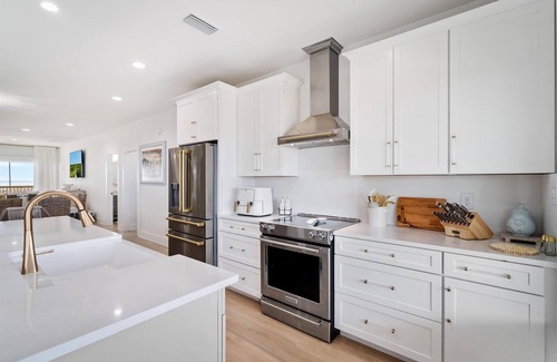 Dauphin Island House | Luxurious 5/5 Waterfront Beach House on Dauphin Island's Sound Side featuring a