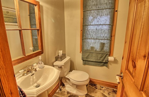 Mulmur Other | Luxurious 5 bdrm,4 bath farmhouse in Mulmur!4 Season Country Getaway!Swim & Ski!