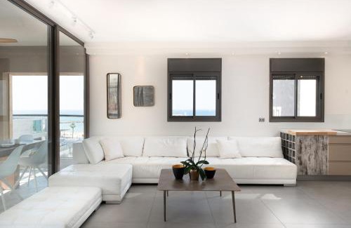 Kerem HaTeimanim Apartment | Luxurious 5BR Banana Beach Sea View by HolyGuest