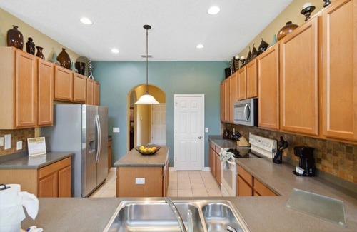 Calabria House | Luxurious 5BR Villa Your Disney Getaway