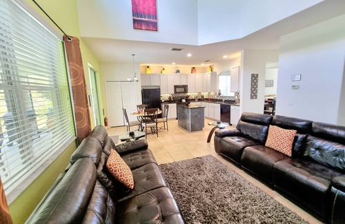 Watersong Villa | LUXURIOUS 6 BEDROOM VILLA, PRIVATE POOL, NEAR ALL CENTRAL FLORIDA ATTRACTIONS
