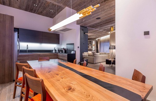 Avoriaz House | Luxurious 6-Room Apt for 10 with Fireplace, Balcony, Pool & Spa - Ski-In/Ski-Out location