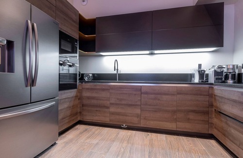 Avoriaz House | Luxurious 6-Room Apt for 10 with Fireplace, Balcony, Pool & Spa - Ski-In/Ski-Out location