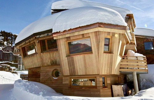 Avoriaz Ski Chalet | Luxurious 6-Room Chalet for 10 with Spa, Sauna, Near Avoriaz Center