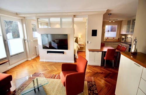 Timmendorfer Strand Apartment | Luxurious apartment for two: close to the beach, central & lovingly designed