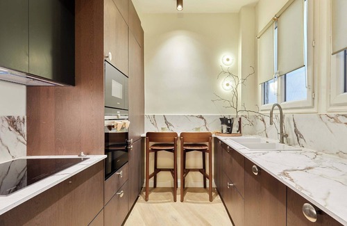 Quartier Sainte-Avoye Apartment | Luxurious AC Apartment Beaubourg Le Marais