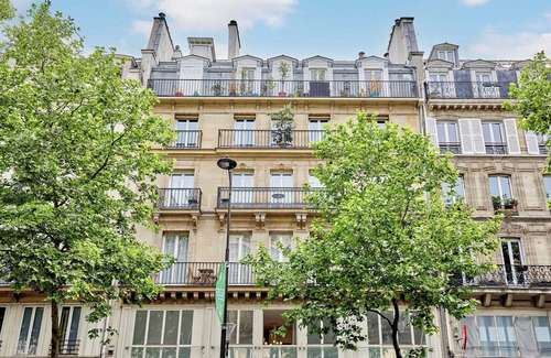 Quartier Sainte-Avoye Apartment | Luxurious AC Apartment Beaubourg Le Marais